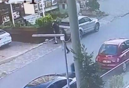 Kadıköy’de şarkıcıya silahlı saldırı | Video
