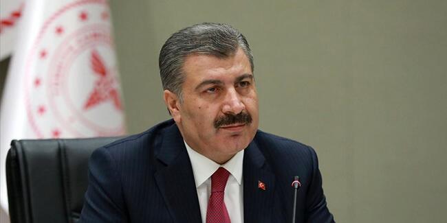 Sağlık Bakanı Koca’dan “virüs genç yaşlı ayırmıyor” uyarısı