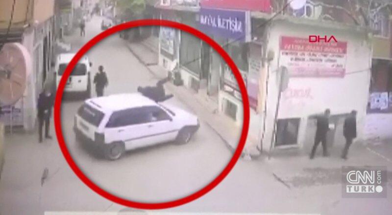 Tartıştığı komşusuna otomobiliyle çarptı | Video