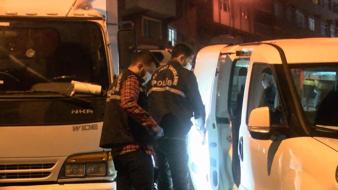 Husumetliler arasındaki kavgada silah çekildi