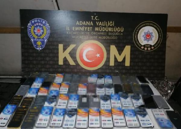 Nohut ve çay paketlerinin içerisinden kaçak cep telefonu çıktı Nohut ve çay paketlerinin içerisinden kaçak cep telefonu çıktı