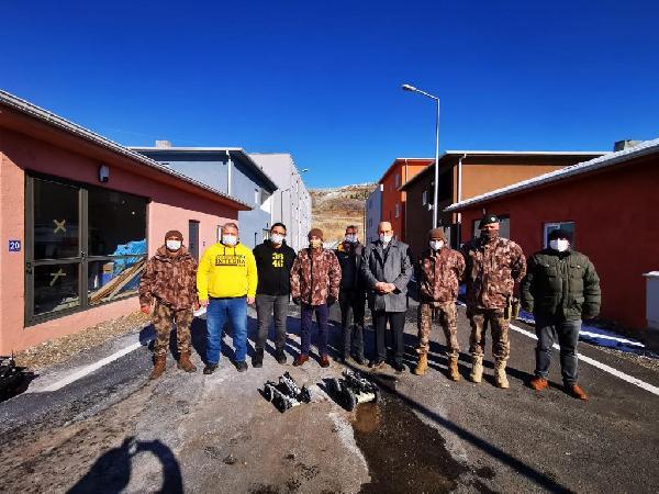 Son dakika... Liseli öğrenciler, güvenlik robotu tasarladı Son dakika... Liseli öğrenciler, güvenlik robotu tasarladı