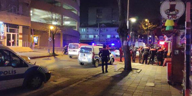 Sokakta alkol alan iki grup arasında kavga: 6 gözaltı