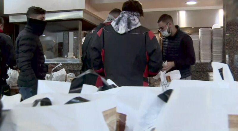 Lokanta ve restoranlar iftar için yoğun çalışıyor