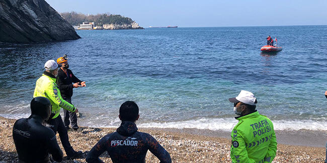 Otomobil denize uçtu: 1 ölü, 1 kayıp