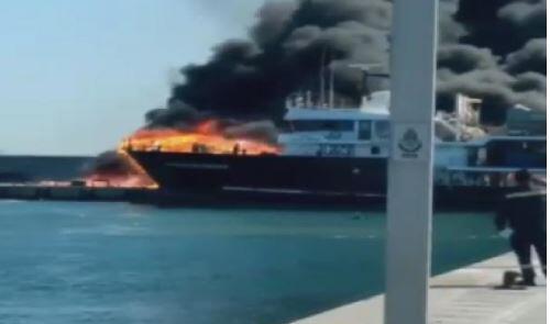 Beylikdüzü Su Ürünleri Hali’nde yangın