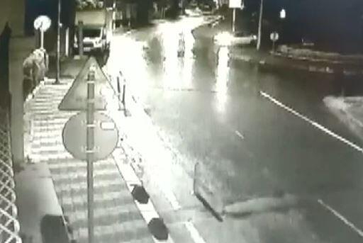 2 saldırgan siteye kurşun yağdırdı