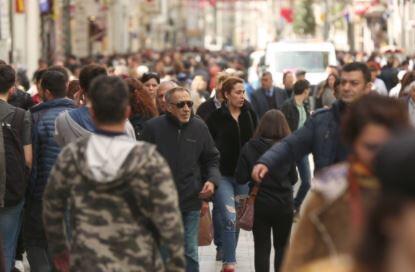 Eşinin mesajlarını okuyan kadına ceza